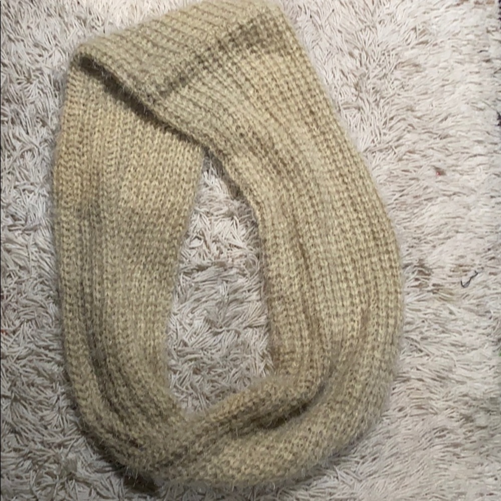 Infinity scarf